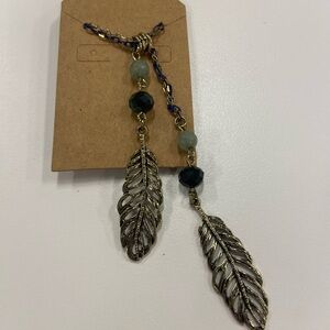 Elegant Gold Feather necklace